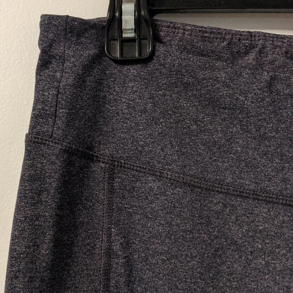 3/4 Yoga Pants - Picture 3 of 3